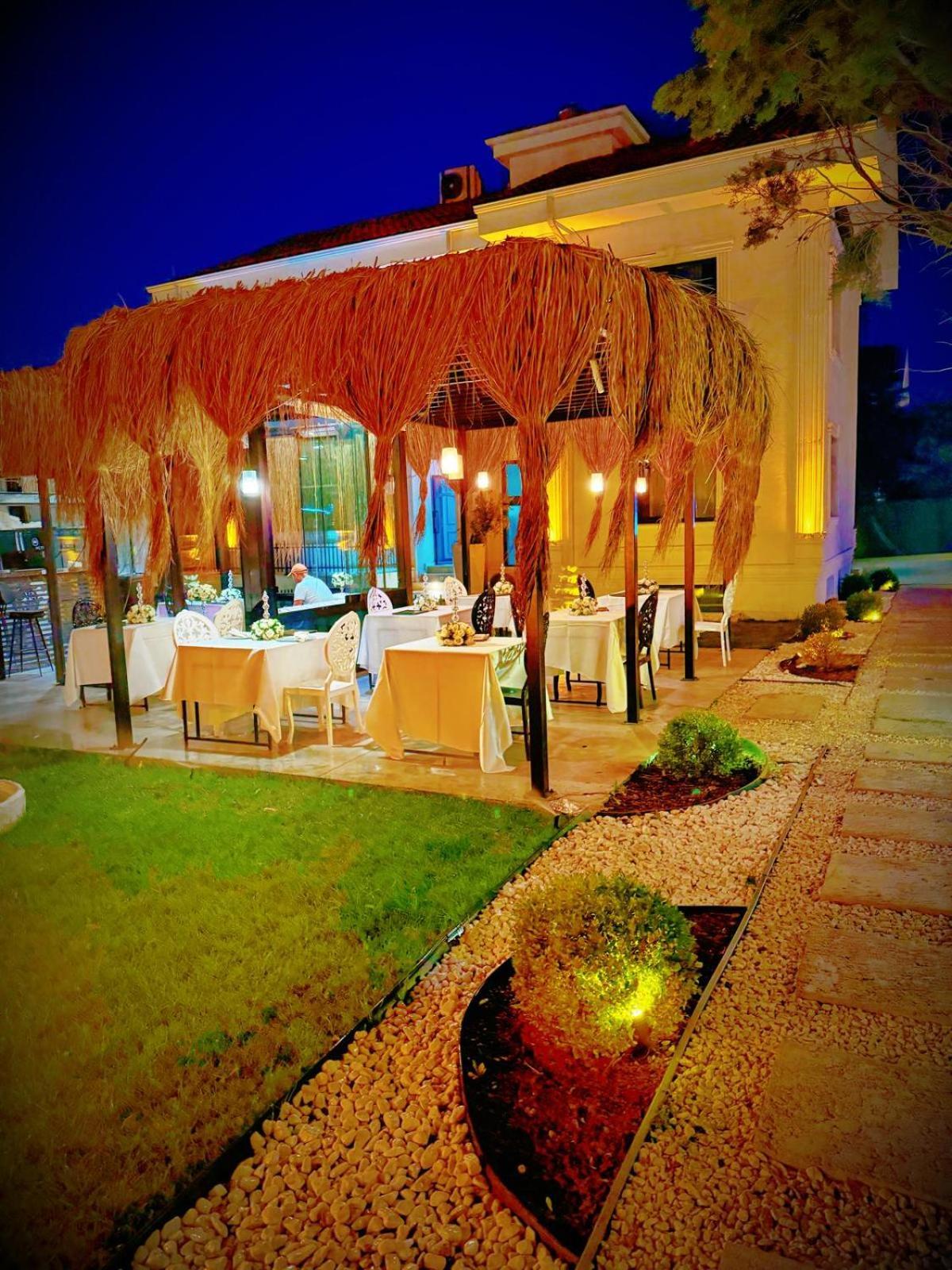 The Queen Airport Hotel-Round Trip Airport Service Arnavutkoy Exterior photo